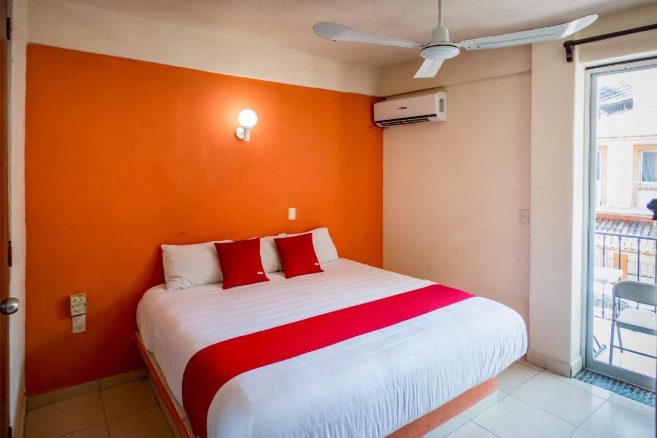 OYO Hotel Casa Bravo Zihuatanejo Exterior foto